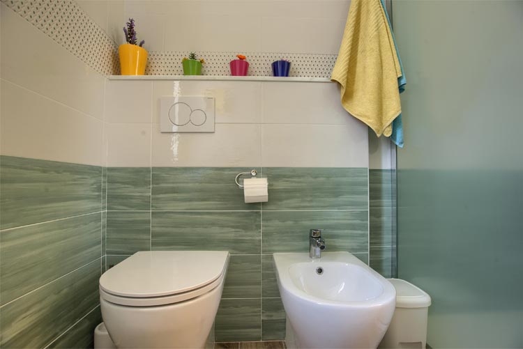 Appartement Coty: salle de bain | Appartement de vacances Costadoro à Imperia